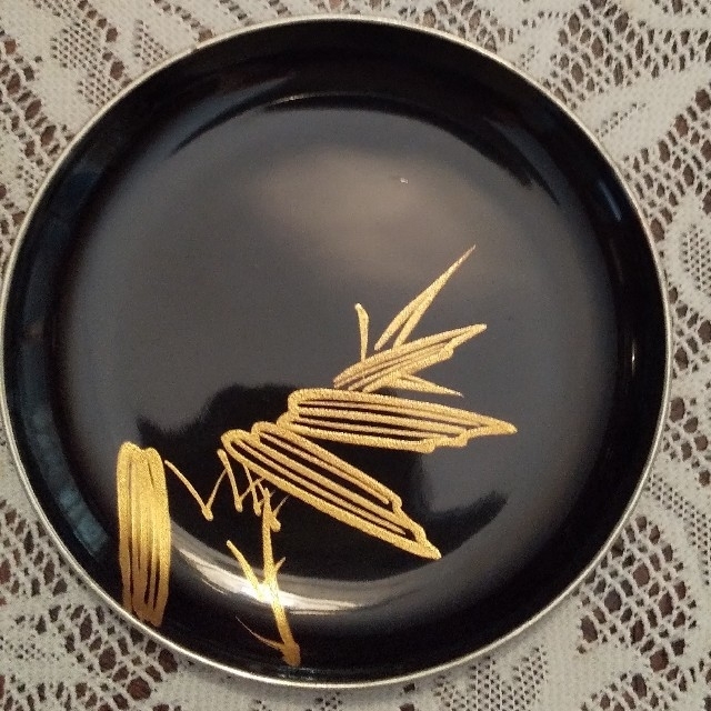 漆器蒔絵銘々皿 5枚 只今お値引き中の通販 by しゃん's shop|ラクマ 漆器蒔絵銘々皿 5枚 只今お値引き中の通販 by しゃん's shop|ラクマ