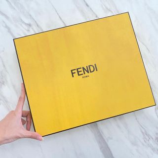 フェンディ(FENDI)の送料込み【美品】FENDI フェンディ 大きい 空箱 インテリアや収納に★(小物入れ)