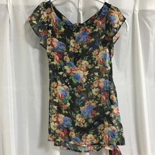 ムルーア(MURUA)のMURUA 花柄シフォントップス(カットソー(半袖/袖なし))