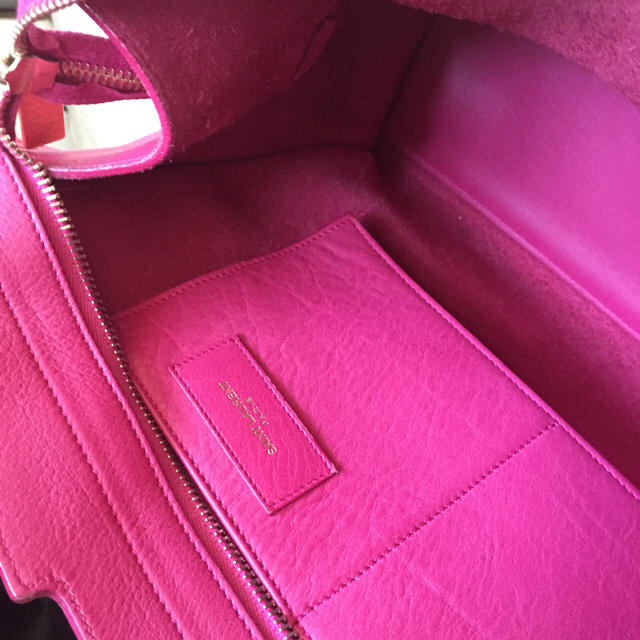 Saint Laurent(サンローラン)のサンローラン カバス バッグ ピンク レディースのバッグ(トートバッグ)の商品写真