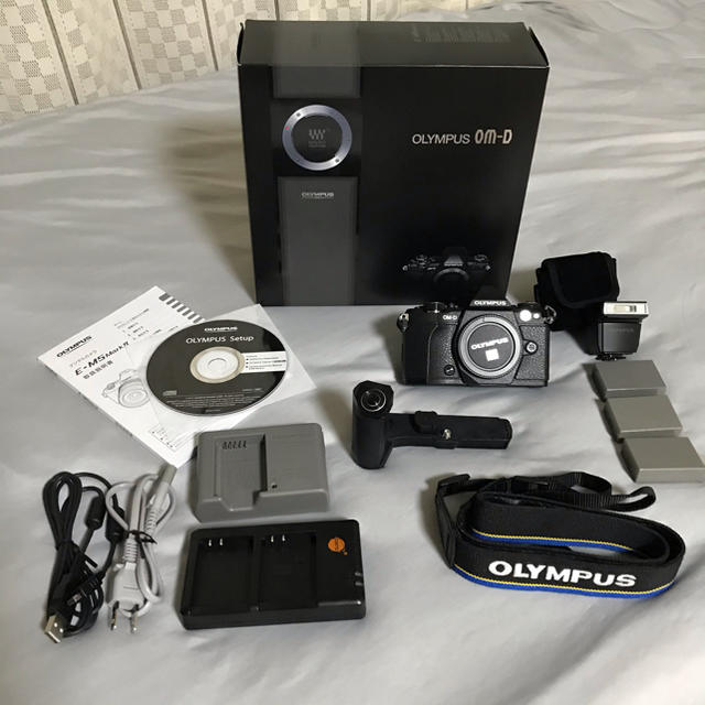 オリンパス OLYMPUS OM-D EM-5 Mark Ⅱ ボディセット