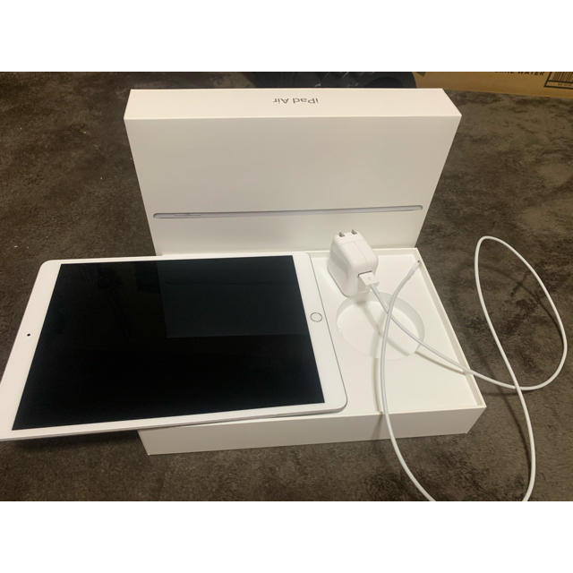 iPadAIR3 64GBスマホ/家電/カメラ