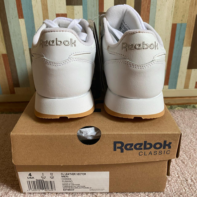 Reebok(リーボック)のリーボックReebok白ホワイト23cm新品 レディースの靴/シューズ(スニーカー)の商品写真