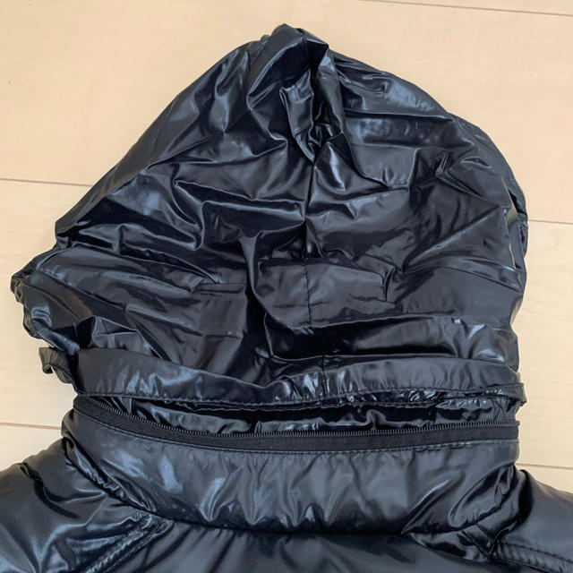 MONCLER(モンクレール)のモンクレール　EVER  エバー　メンズ　ブラック メンズのジャケット/アウター(ダウンジャケット)の商品写真