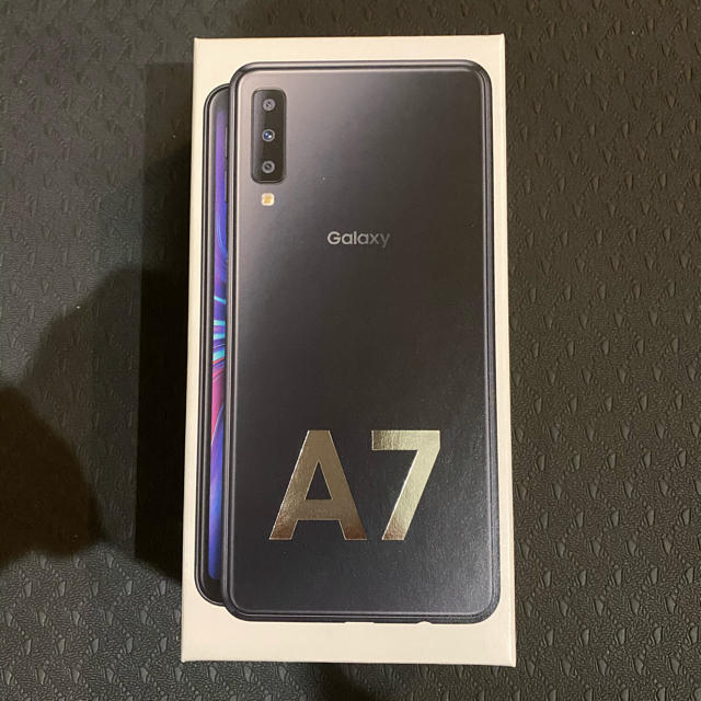 SAMSUNG(サムスン)のギャラクシー SAMSUNG　GALAXY　A7　ブラック　 スマホ/家電/カメラのスマートフォン/携帯電話(スマートフォン本体)の商品写真