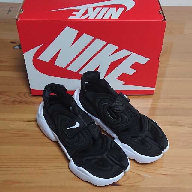 サンダルNIKE アクアリフト 新品22,5センチ