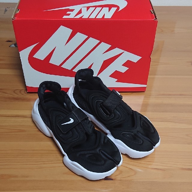 NIKE アクアリフト 新品 23センチ