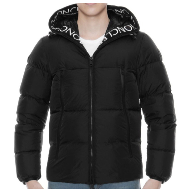 MONCLER(モンクレール)の【MONCLER】モンクレール　MONTCLA ブラック　新品未使用 メンズのジャケット/アウター(ダウンジャケット)の商品写真