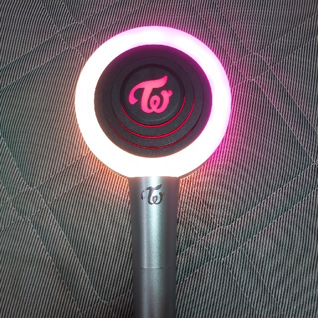 TWICEペンライトCANDYBONG エンタメ/ホビーのタレントグッズ(アイドルグッズ)の商品写真