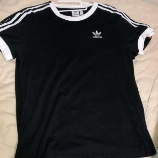 アディダス(adidas)のadidas Tシャツ(Tシャツ(半袖/袖なし))