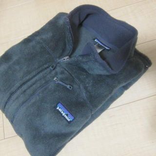 パタゴニア(patagonia)のpatagonia パタゴニア R2ジャケット Lサイズ(ダウンジャケット)