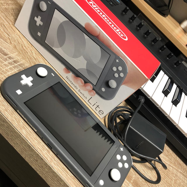 Nintendo Switch Liteグレー　美品