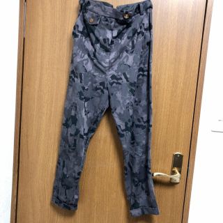 ヴィヴィアンウエストウッド(Vivienne Westwood)のVivienne westwood パンツ 迷彩 カモフラージュ 難あり(カジュアルパンツ)