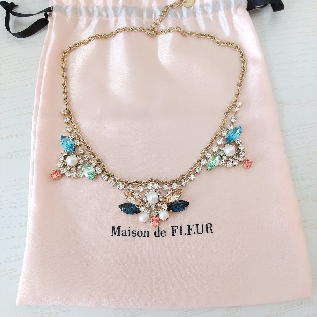 Maison de FLEUR(メゾンドフルール)のMaison de FLEUR  パール&ビジューネックレス レディースのアクセサリー(ネックレス)の商品写真