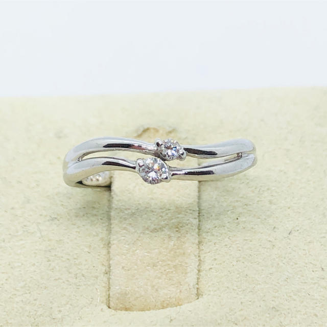 かわいい K18(WG) ダイヤモンド リング D:0.07ct レディースのアクセサリー(リング(指輪))の商品写真