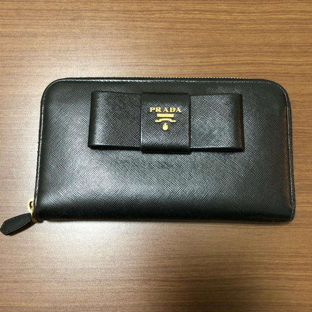 【PRADA】長財布　リボン　ラウンドジップ