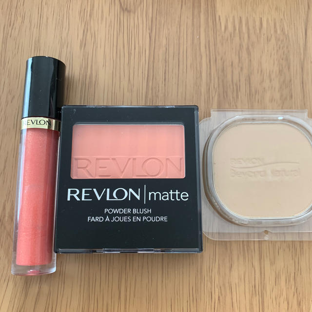 REVLON(レブロン)のレブロン　コスメセット　3点 コスメ/美容のキット/セット(コフレ/メイクアップセット)の商品写真