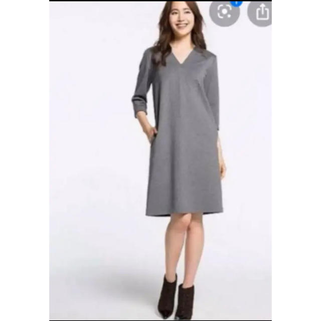 UNIQLO(ユニクロ)の佐々木希さんモデル着用★美品★ポンチVネックワンピース　 レディースのワンピース(ひざ丈ワンピース)の商品写真