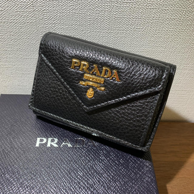 PRADA - 新品 プラダ 三つ折り 財布 1MH021の通販 by HONEY's shop｜プラダならラクマ