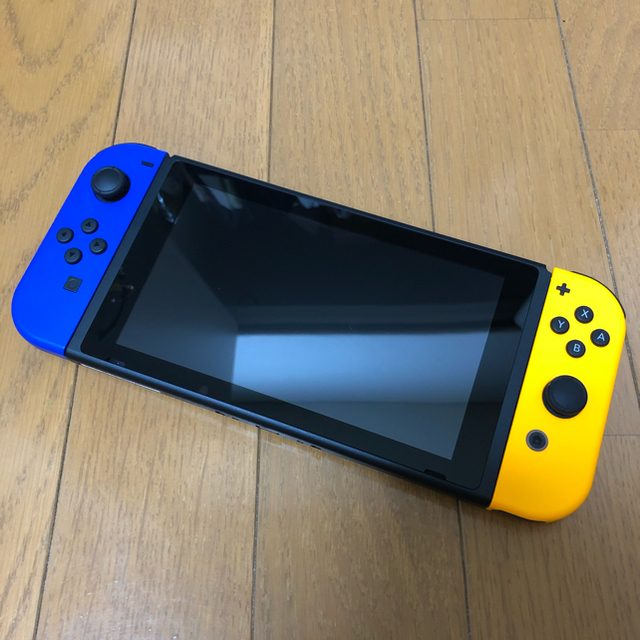 任天堂　Nintendo Switch スウィッチ　本体