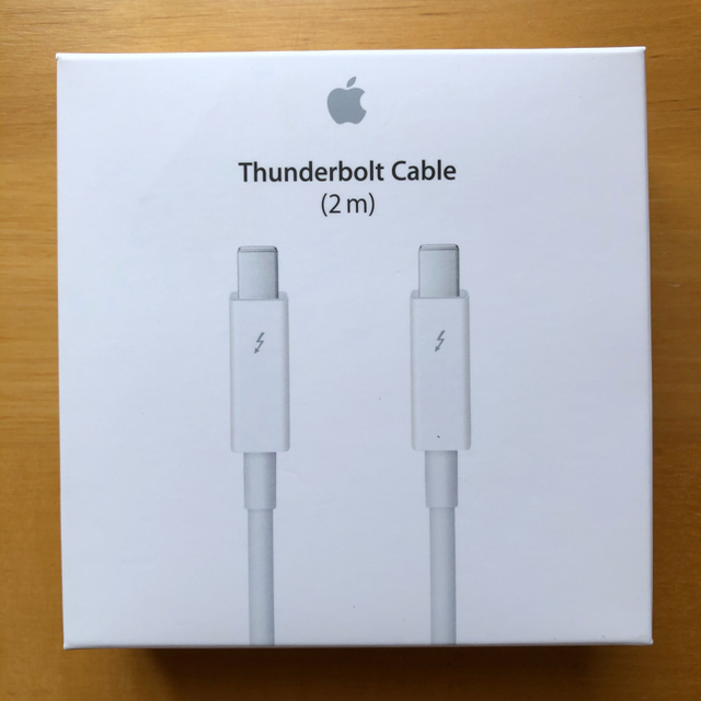 Apple(アップル)のApple Thunderbolt Cable 2.0m MD861ZM/A スマホ/家電/カメラのPC/タブレット(PC周辺機器)の商品写真