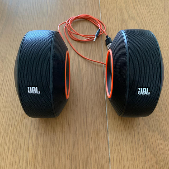 【美品】JBL Pebbles バスパワードスピーカー USB/DAC内蔵 スマホ/家電/カメラのPC/タブレット(PC周辺機器)の商品写真