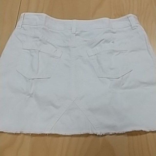 GAP(ギャップ)のGAP☆白のミニスカート レディースのスカート(ミニスカート)の商品写真