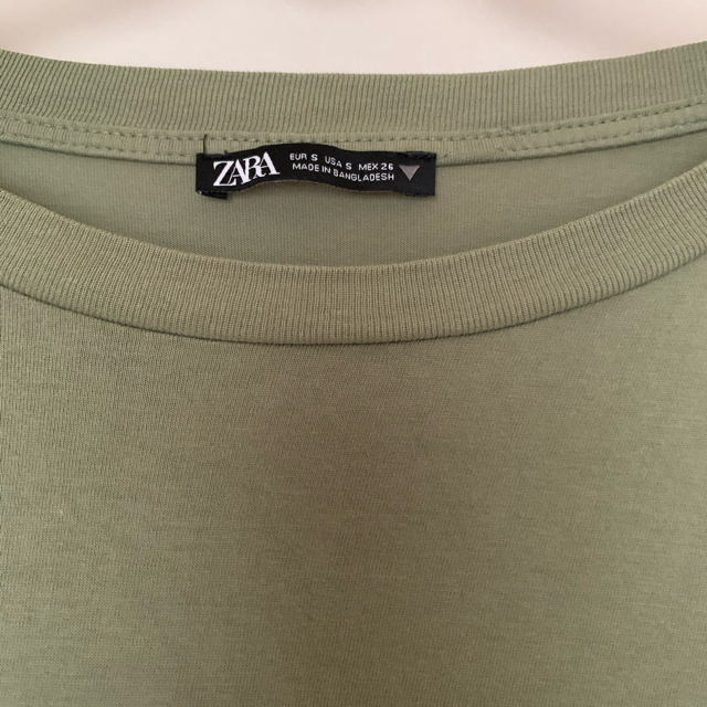 ZARA(ザラ)のみく様　ZARA カーキ色 Tシャツ！ レディースのトップス(Tシャツ(半袖/袖なし))の商品写真