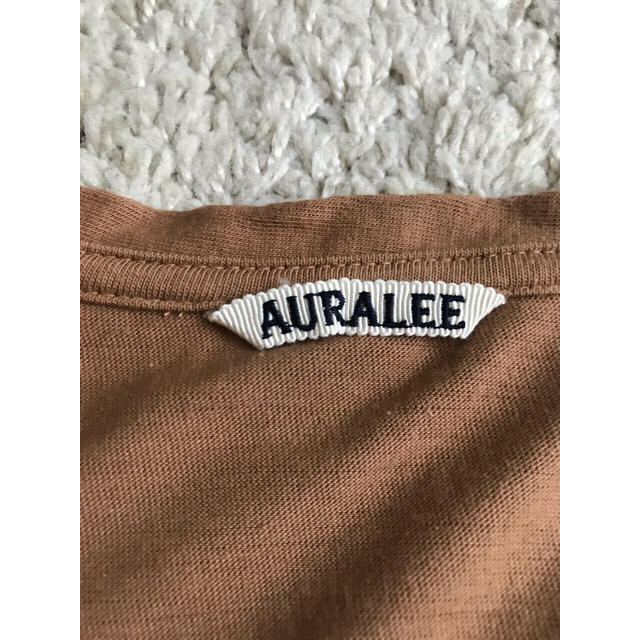 AURALEE(オーラリー)の★おちゃま様専用★【AURALEE】オーラリー　VネックTシャツ レディースのトップス(Tシャツ(半袖/袖なし))の商品写真