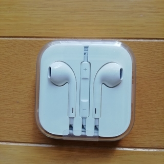 アップル(Apple)のyoocoo様専用　iphone イヤホン2セット　純正　apple (ヘッドフォン/イヤフォン)