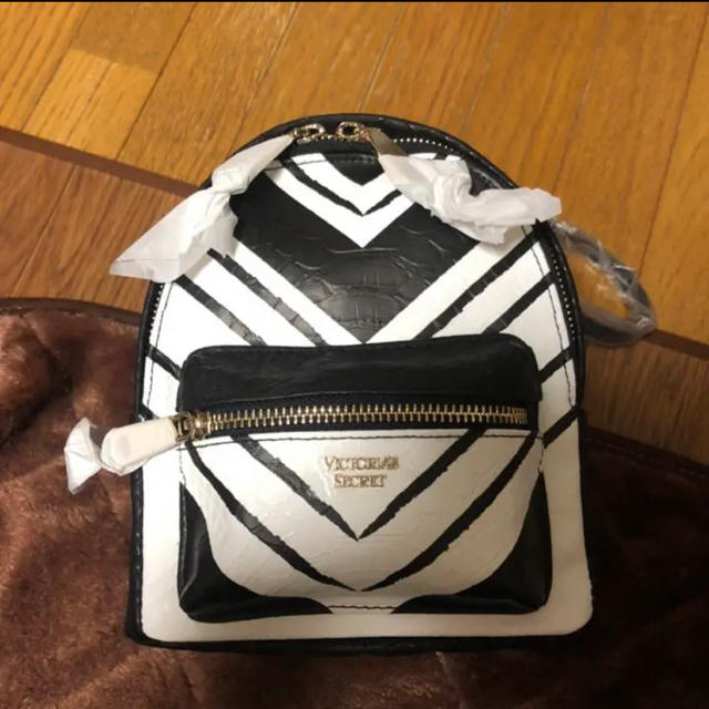 新品 Victoria's secret ミニリュック