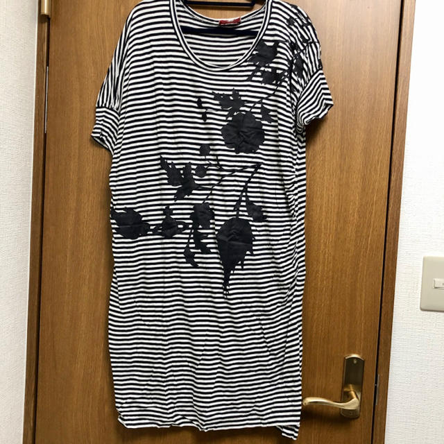 Vivienne Westwood(ヴィヴィアンウエストウッド)の⚠️値下げ⚠️Vivienne westwood カットソー ワンピース  レディースのトップス(カットソー(半袖/袖なし))の商品写真