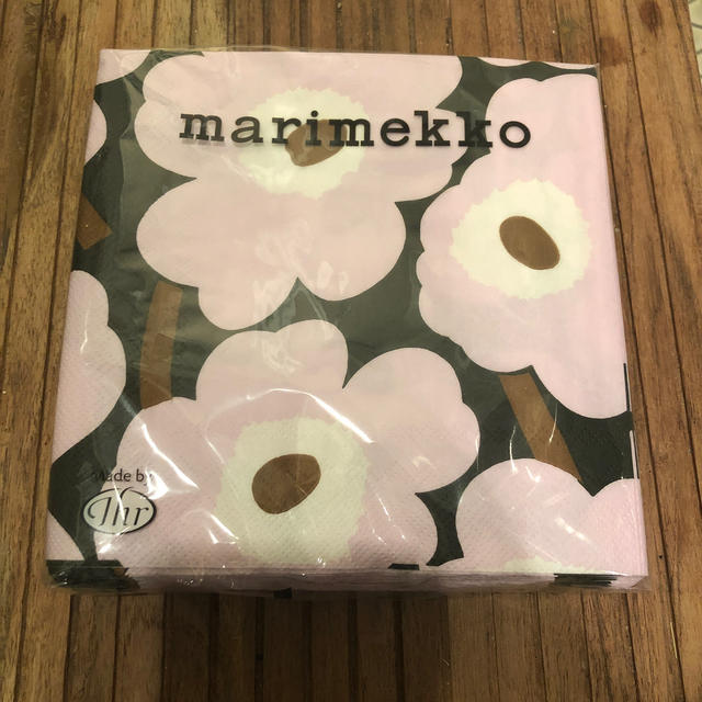 marimekko(マリメッコ)のマリメッコ  marimekko ペーパーナプキン　ダークグリーン✖︎ピンク インテリア/住まい/日用品のキッチン/食器(テーブル用品)の商品写真