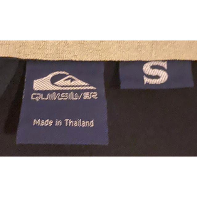 QUIKSILVER(クイックシルバー)の古着　Sサイズ　クイックシルバー　ウェットスーツ スポーツ/アウトドアのスポーツ/アウトドア その他(サーフィン)の商品写真