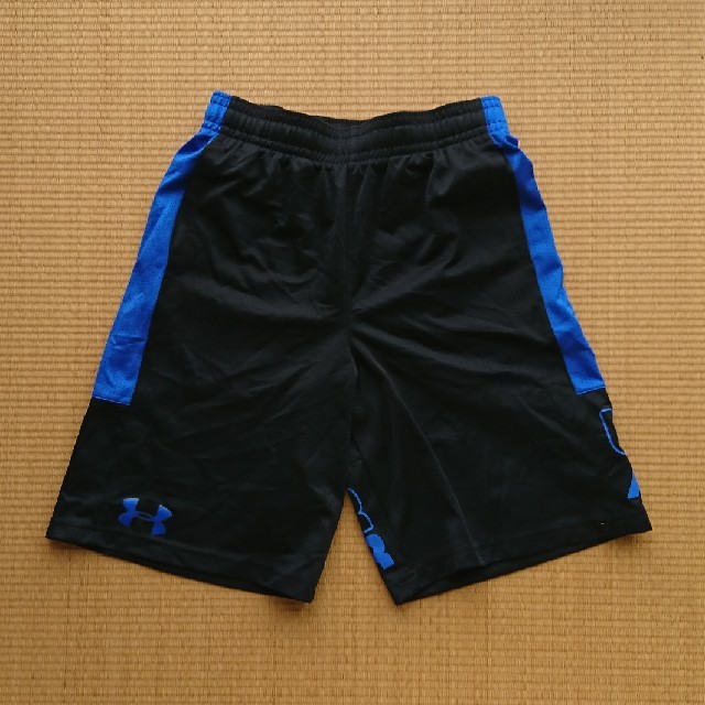 UNDER ARMOUR(アンダーアーマー)のアンダーアーマー ハーフパンツ ジュニア用 スポーツ/アウトドアのスポーツ/アウトドア その他(その他)の商品写真