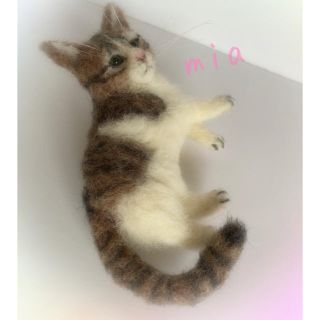 受注商品♪mia♪ キジ白猫　猫　ハンドメイド 羊毛フェルト (ぬいぐるみ)