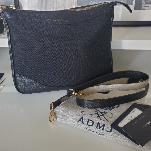 A.D.M.J.(エーディーエムジェイ)の美品ADMJショルダーバック レディースのバッグ(ショルダーバッグ)の商品写真