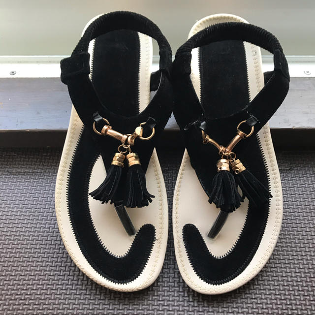 ブラック　ペタンコサンダル レディースの靴/シューズ(サンダル)の商品写真