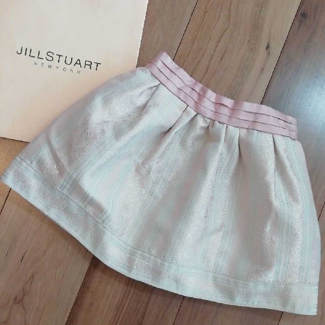 JILLSTUART NEWYORK(ジルスチュアートニューヨーク)のジルスチュアート☆カタログ掲載スカート キッズ/ベビー/マタニティのキッズ服女の子用(90cm~)(スカート)の商品写真