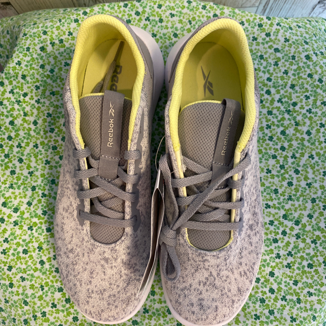 Reebok(リーボック)の✴︎スニーカー　リーボック✴︎  値下げ レディースの靴/シューズ(スニーカー)の商品写真
