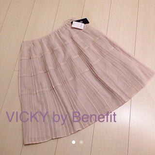 ビッキー(VICKY)の春夏 タグ付¥19000プリーツスカート(ひざ丈スカート)