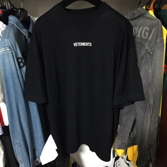 ⭐︎最終価格⭐︎ 国内正規品 vetements Tシャツ XL