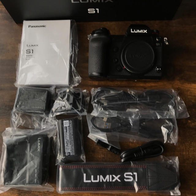 カメラPanasonic Lumix S1 ボディ DC-S1