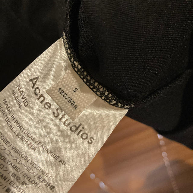 ACNE(アクネ)のアクネ  acne studios ロゴ　Tシャツ　ブラック　S メンズのトップス(Tシャツ/カットソー(半袖/袖なし))の商品写真