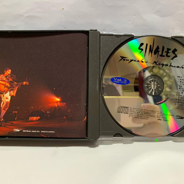 長渕剛　ＳＩＮＧＬＳ　Ｖoｌ.3 エンタメ/ホビーのCD(ポップス/ロック(邦楽))の商品写真