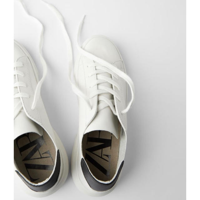 ZARA(ザラ)の新品✨リアルレザースニーカー レディースの靴/シューズ(スニーカー)の商品写真