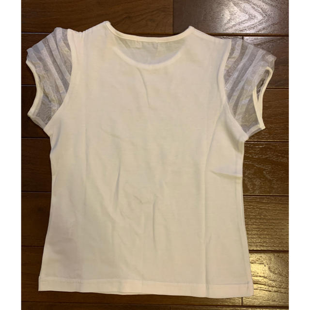 BeBe(ベベ)のTシャツ キッズ/ベビー/マタニティのキッズ服女の子用(90cm~)(Tシャツ/カットソー)の商品写真