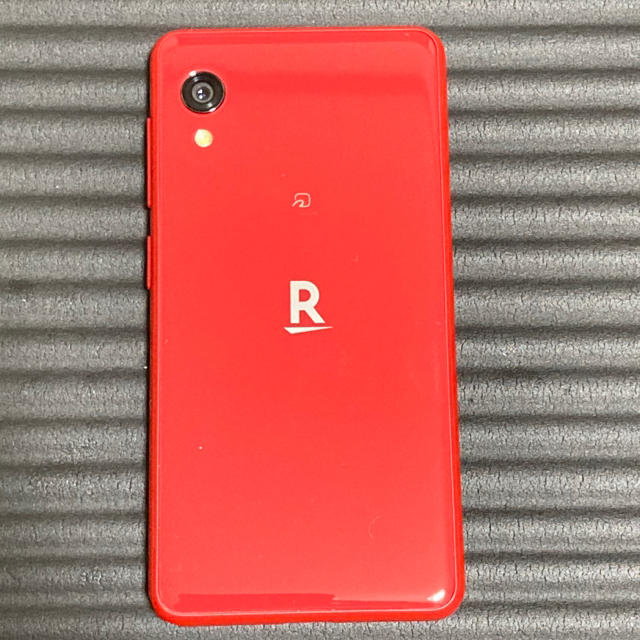 Rakuten Mini クリムゾンレッド 楽天モバイル スマホ/家電/カメラのスマートフォン/携帯電話(スマートフォン本体)の商品写真