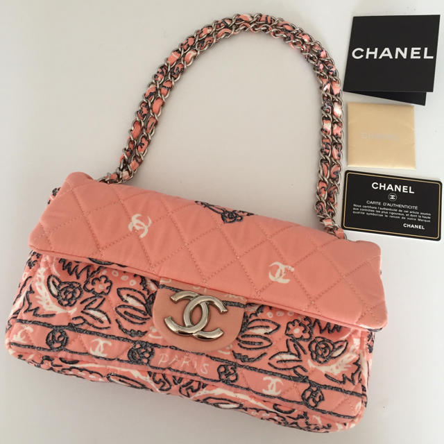 極美品 CHANEL バンダナ柄 マトラッセ ショルダーバッグ