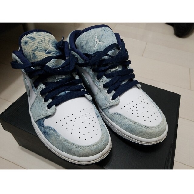 NIKE(ナイキ)のNIKE AIR JORDAN 1 LOW SE WASHED DENIM メンズの靴/シューズ(スニーカー)の商品写真